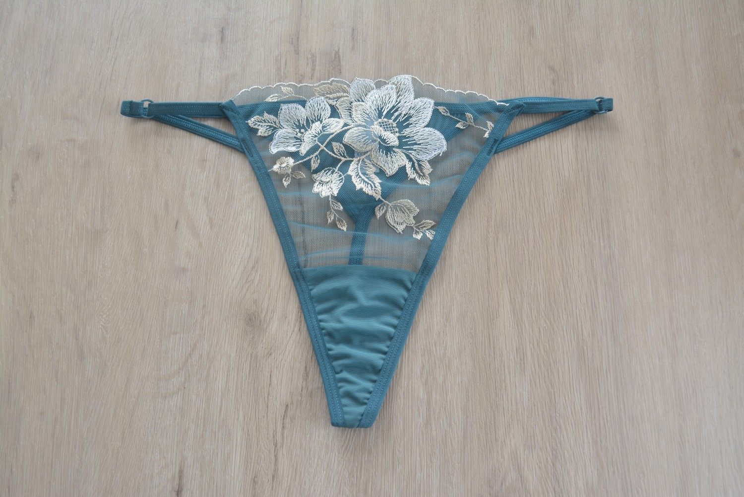 747外贸刺绣花朵辣妹丁字裤透气舒适网纱性感可调节大码女士内裤,淘宝优惠券,粉丝福利购,淘宝优惠卷