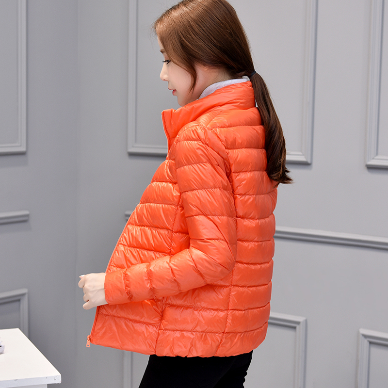  娇兰恋服饰羽绒服