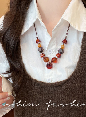 复古木质琥珀色异形树脂串珠吊坠项链女小众皮绳民族风长款毛衣链