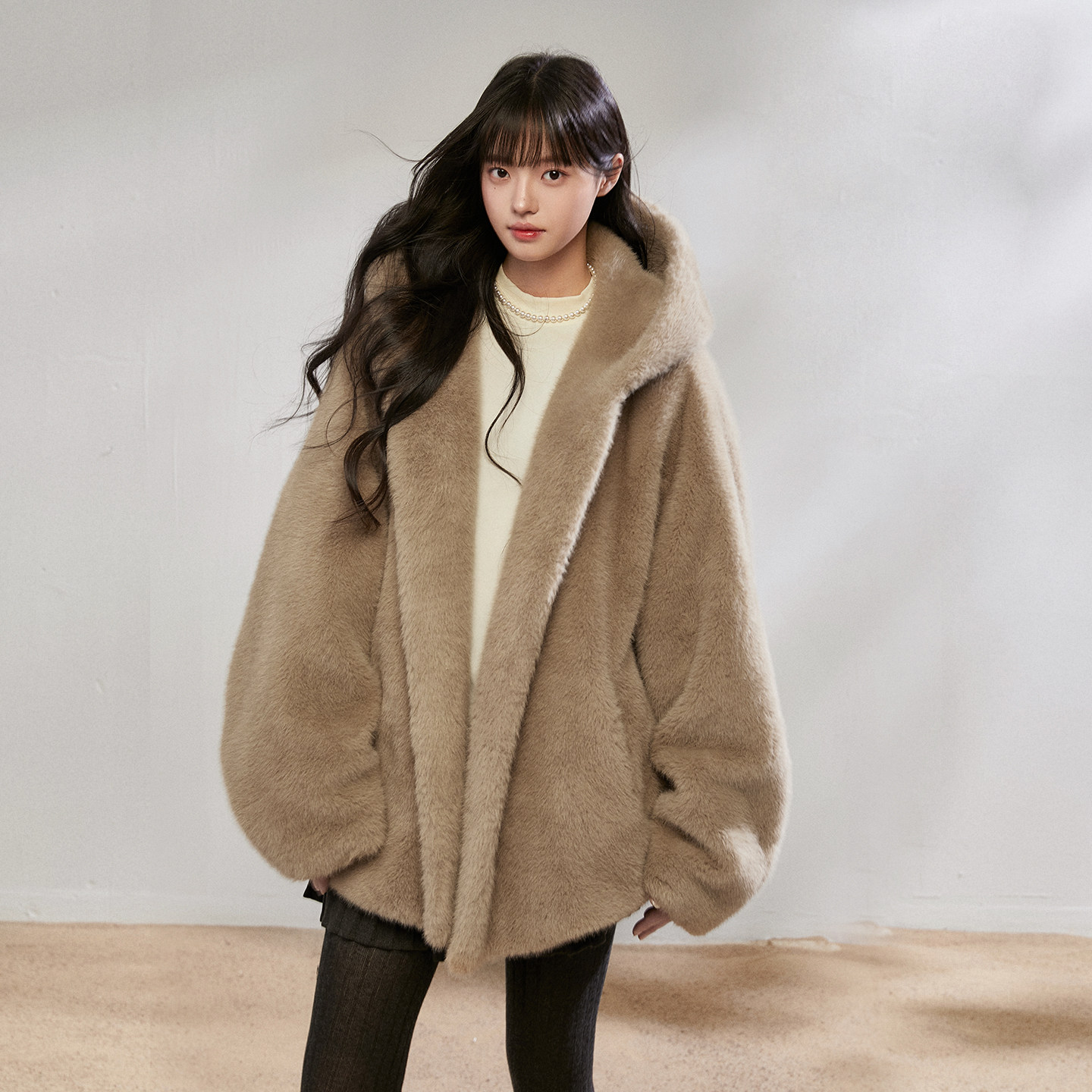 King Prince慵懒连帽斗篷短款大衣女秋冬宽松皮毛一体毛呢外套,淘宝优惠券,粉丝福利购,淘宝优惠卷