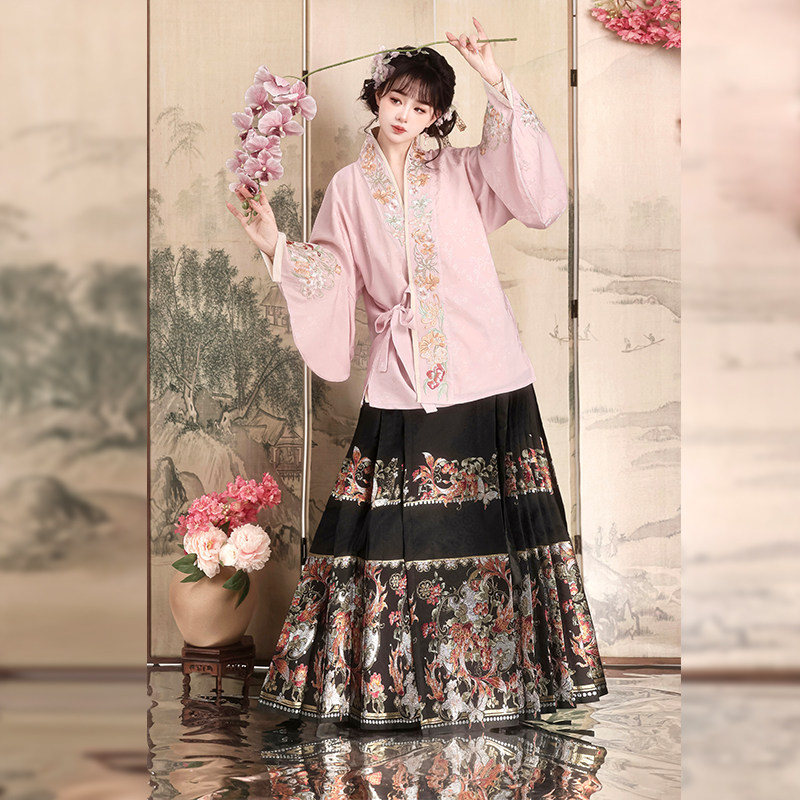 茗月萱【花雾锦鲤】明制汉服女交领对穿交织金马面裙日常套装秋冬,淘宝优惠券,粉丝福利购,淘宝优惠卷