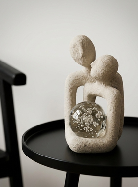 抽象人物石材玻璃球内嵌装饰摆件