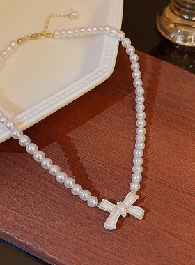 复古时尚气质巴洛克珍珠蝴蝶项链女小众高级设计感锁骨链百搭颈链