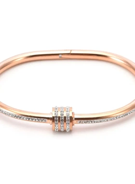 跨境热销欧美钉家手镯个性百搭钛钢镀18K 不掉色不锈钢手饰品