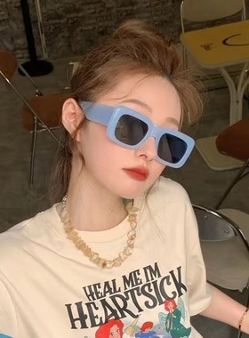 新款夏季出游凹造型欧美太阳眼镜ins时尚粗腿大方框浅蓝色墨镜女