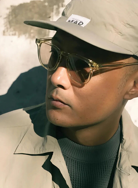 日系复古美拉德色系墨镜潮男