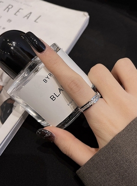 满天星戒指女小众设计情侣对戒素圈钛钢戒指女轻奢高级感尾戒指环