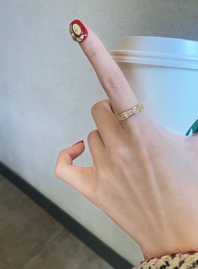 宫廷鎏金复古红钻玫瑰开口戒指