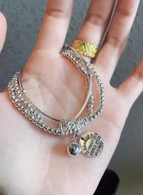 三层叠戴圆牌吊坠手链轻奢百搭