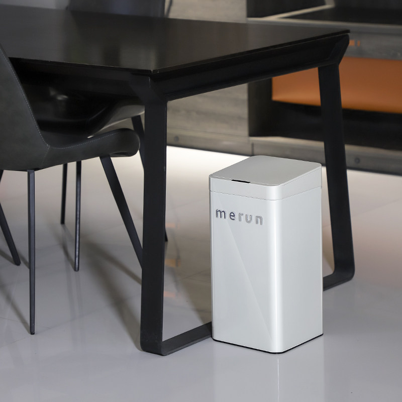 英国merun智能感应垃圾桶家用厨房卧室客厅带盖轻奢高档颜值大号
