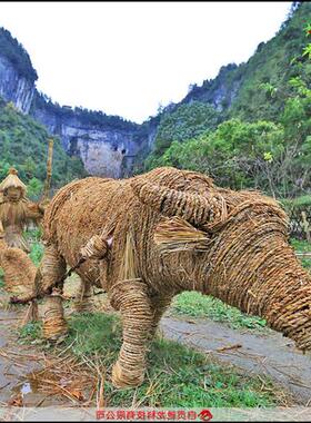 内蒙古农耕文化节仿真动物山羊稻草雕塑农民丰收稻草艺术展品