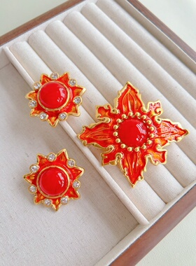 橙色太阳花复古款胸针