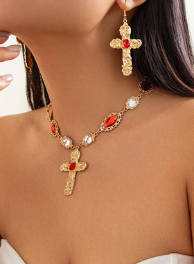 manjusaka必入！欧美宫廷风珍珠镶嵌项链,合金雕花十字架奢华气质