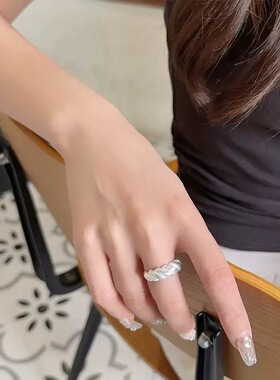 一恋甜酷麻花戒指女时尚百搭高级感牛角包开口指环小众个性食指戒
