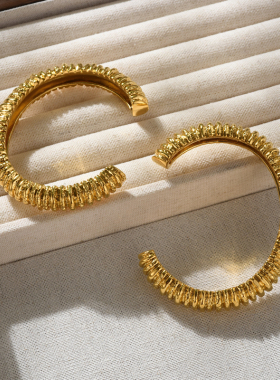 不规则立体纹理开口手镯女欧美