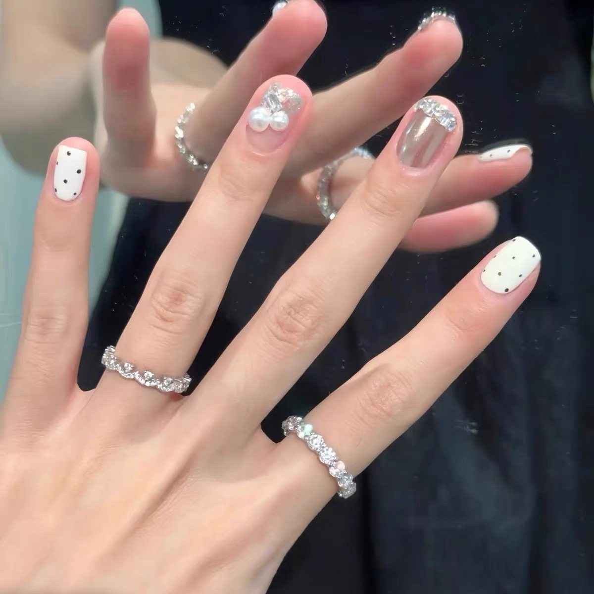 白月光奶白色波点手工穿戴甲轻奢气质显白美甲贴片温柔高级感短款,淘宝优惠券,粉丝福利购,淘宝优惠卷