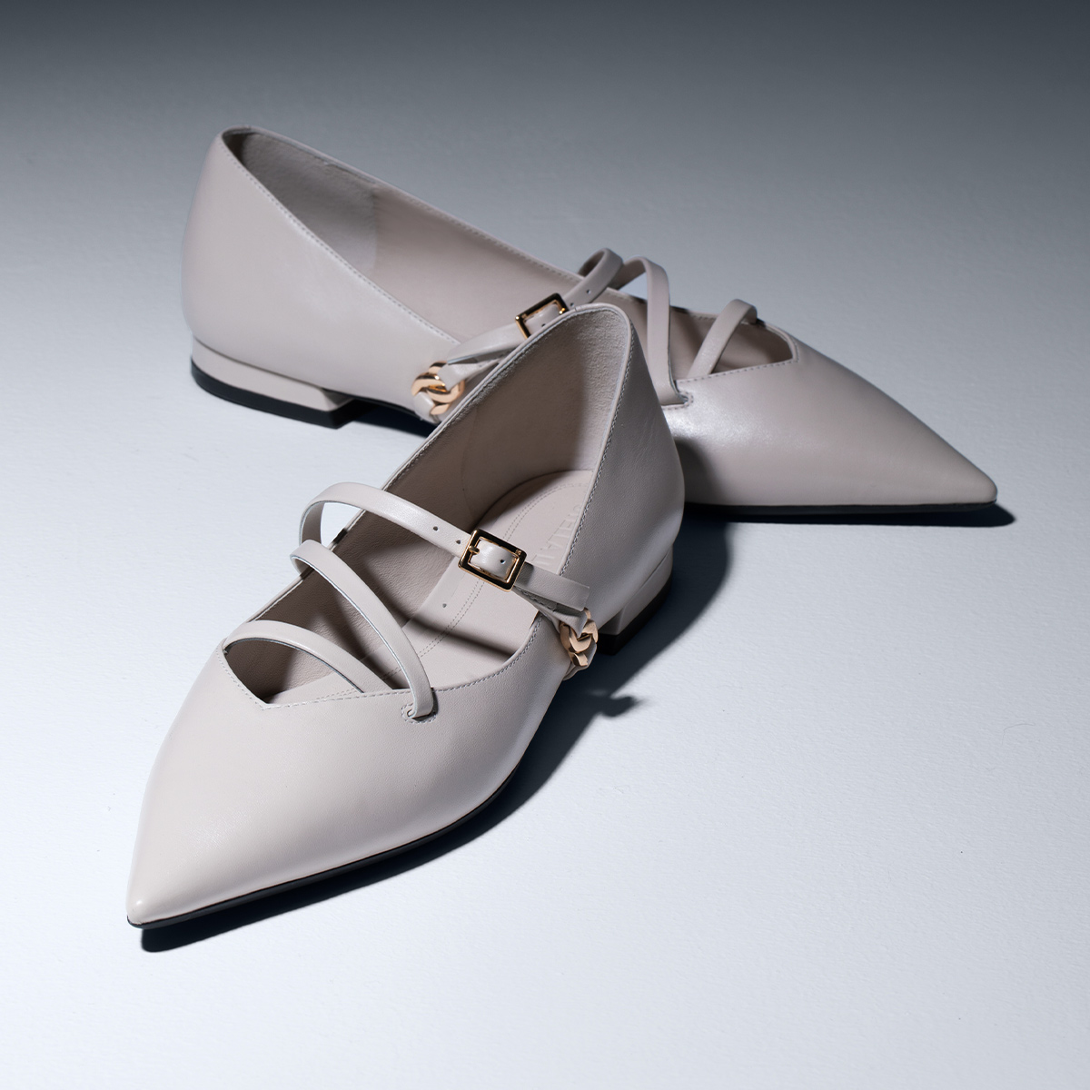 STELLA LUNA女鞋24FW新款秋季单鞋黑色交叉饰带玛丽珍法式平底鞋 - 图2