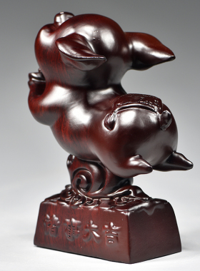 黑檀木质雕刻小猪摆件