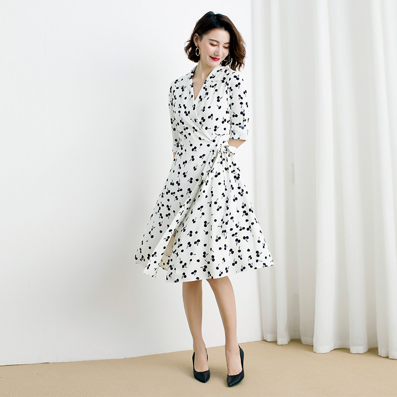 长袖茶歇女法式一片式秋装印花裙子 liwoman连衣裙