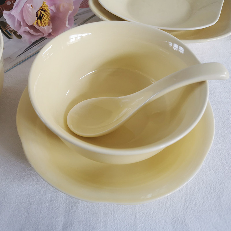 半颗橘子ho 奶黄色花瓣盘家用菜盘汤盘陶瓷釉下彩餐盘花型盘 半颗橘子ho 淘优券