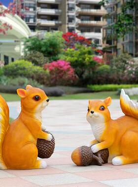 户外仿真小松鼠玻璃钢摆件花园庭院售楼部草坪装饰品大型动物雕塑