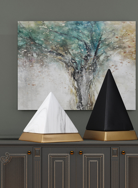 轻奢风几何金字塔大理石纹圣诞树