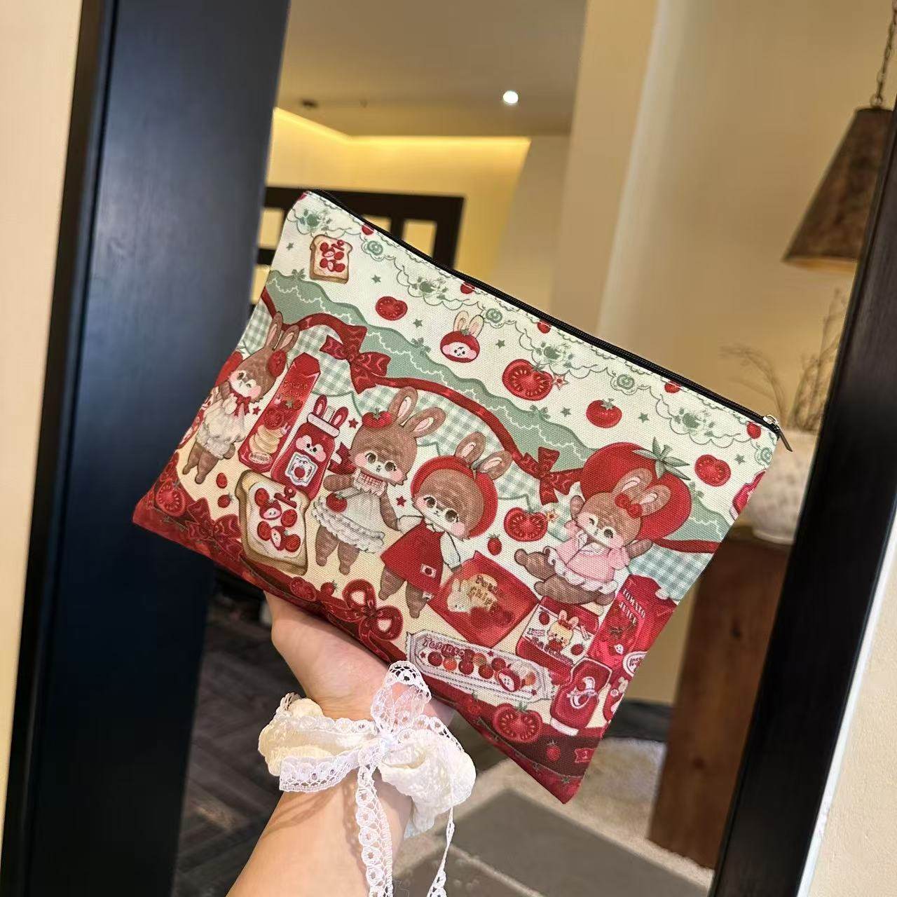 卫生巾收纳包红色番茄兔子手拿包少女大容量化妆包便携物件收纳袋,淘宝优惠券,粉丝福利购,淘宝优惠卷