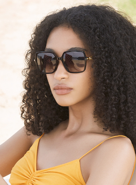 FURLA太阳眼镜时尚瘦脸女