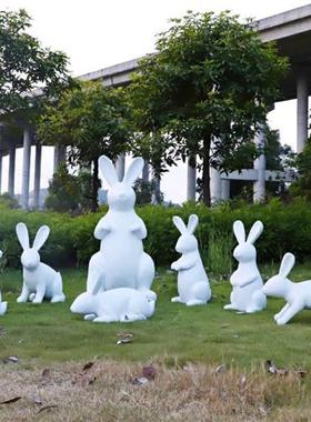 大型卡通玻璃钢兔子摆件小白兔雕塑售楼部酒店商场幼儿园装饰美陈