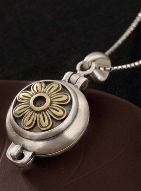 可打开 的吊坠女小雏菊随身装东西储物空心项炼甘露丸 嘎乌盒 纯