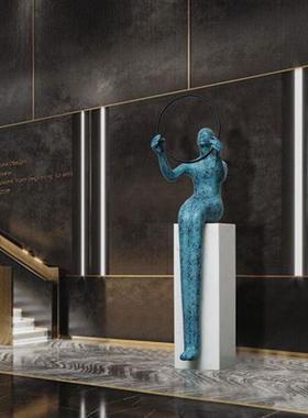 样板房间大型落地雕塑人物摆件艺术品售楼部酒店抽象玻璃钢装饰