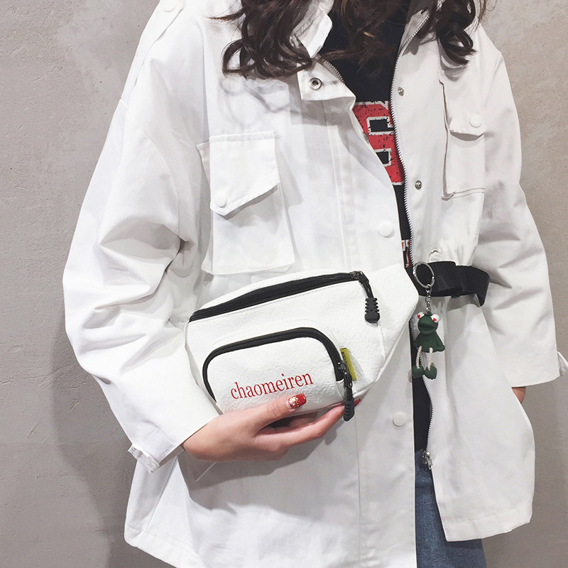 今年流行的小ck单肩斜挎百搭潮胸包 佐妮梵女士包袋