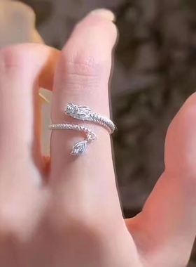 纯银S990神龙摆尾转乾坤戒指女黄金色灵动摇摆龙尾龙鳞盘龙戒指