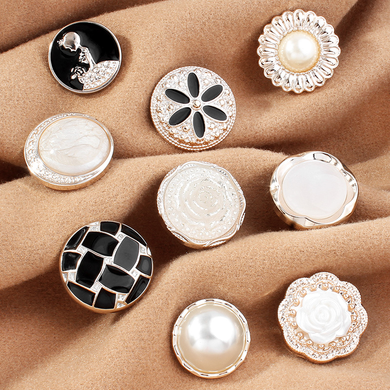 小香风珍珠扣子大衣高端精致时尚毛衣开衫毛呢风衣女装饰花朵纽扣 - 图3