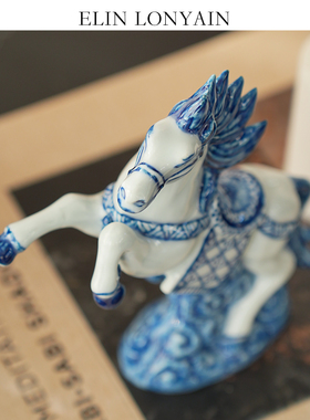 珑衍家居青云跃飞马陶瓷艺术摆件