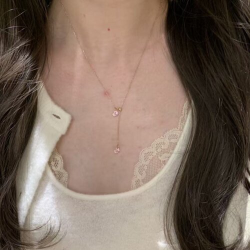 《心心相印》法式浪漫嗲嗲粉爱心流苏项链女复古小众高级感锁骨链 - 图1