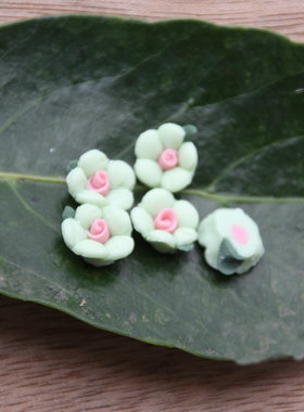 10mm陶瓷花粘贴 白西瓜红绿无孔五瓣碗花发饰装饰diy手作饰品配件