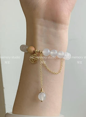 晚香里.  白玛瑙崖柏木手串新中式女 小众设计感闺蜜女友节日礼物