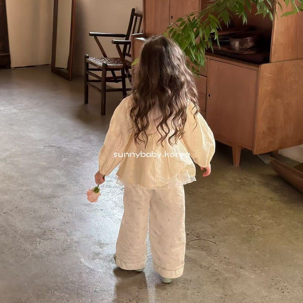 AIAI韩国进口童装代购26春女童棉柔可爱蕾丝碎花镂空娃娃衫T恤衫,淘宝优惠券,粉丝福利购,淘宝优惠卷