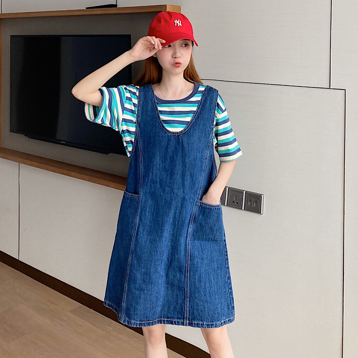 麦枳锁住青春v领直筒背带女连衣裙 麦枳 KEKICKY连衣裙