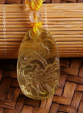 天然白水晶龙吊坠生肖飞