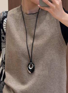 Céleste黑玛瑙圆形吊坠长项链女