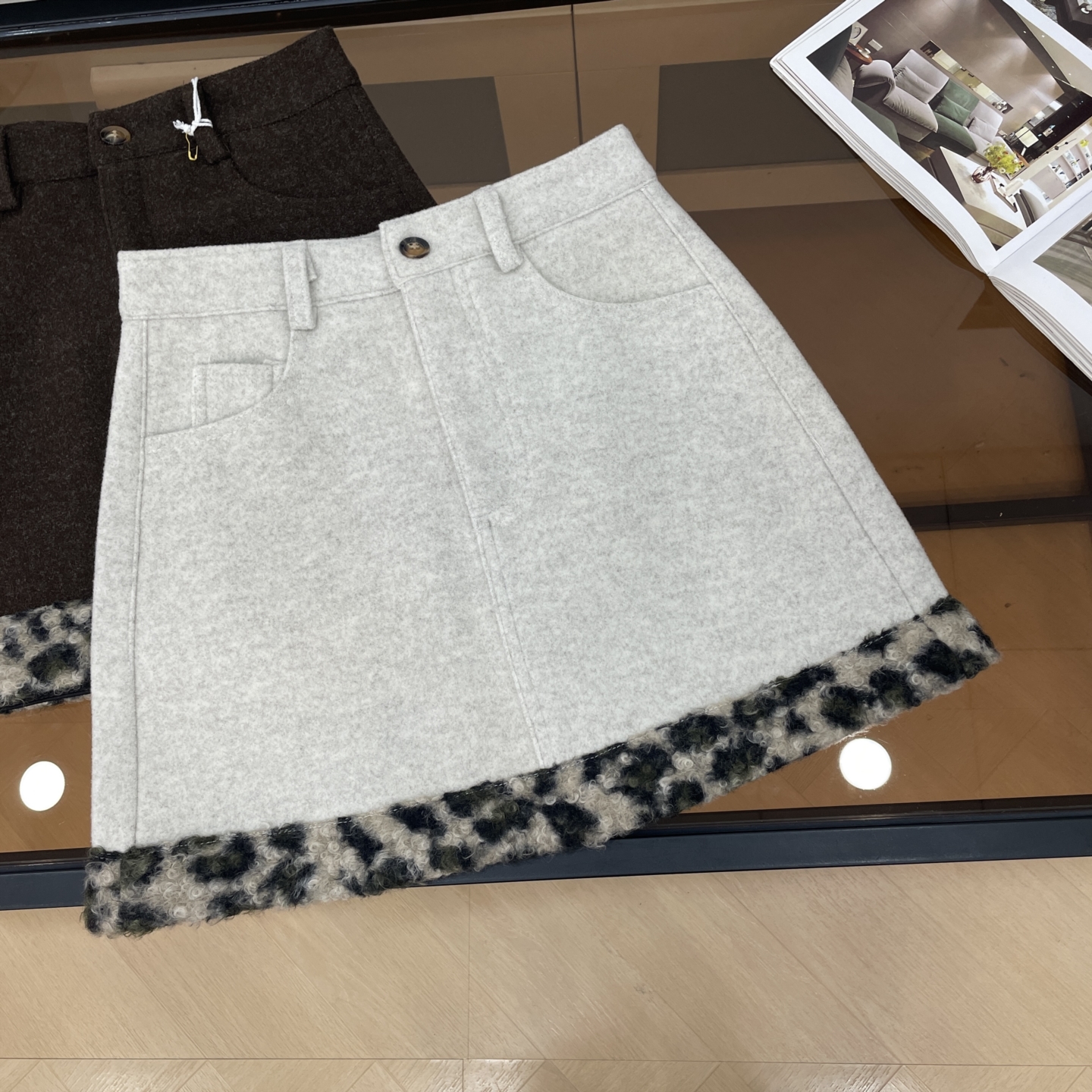 2025年秋季新款休闲百搭A字高腰显瘦时尚韩式辣妹短裙J#26 - 图0