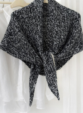 秋冬日系杂志风绞花针织三角围巾