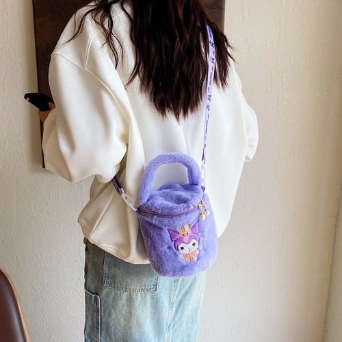 可爱毛绒公仔抓娃娃机单肩斜挎包水桶包便携款零钱包毛毛包可爱 - 图1