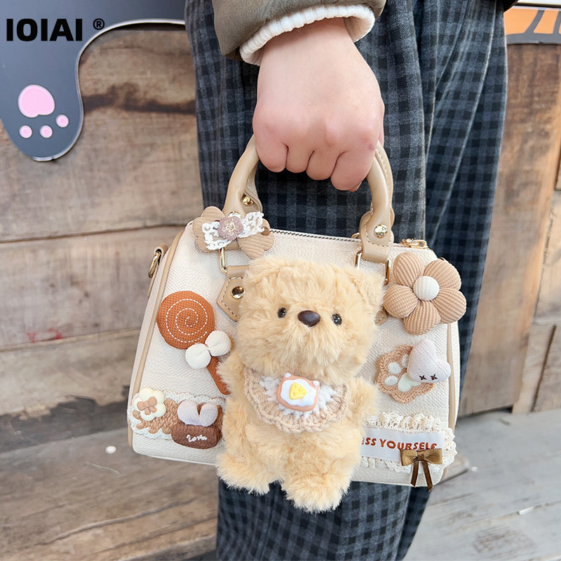 IOIAI偶爱原创设计奶油小熊单肩斜挎包可爱手提包包女高颜值拎包,淘宝优惠券,粉丝福利购,淘宝优惠卷