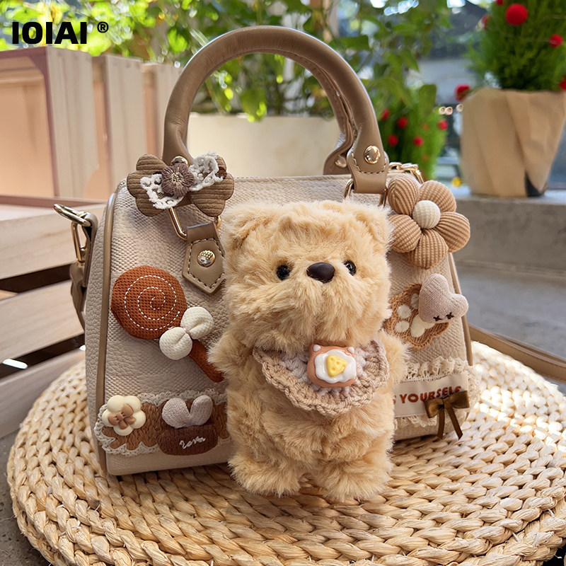 IOIAI偶爱原创设计奶油小熊单肩斜挎包可爱手提包包女高颜值拎包,淘宝优惠券,粉丝福利购,淘宝优惠卷