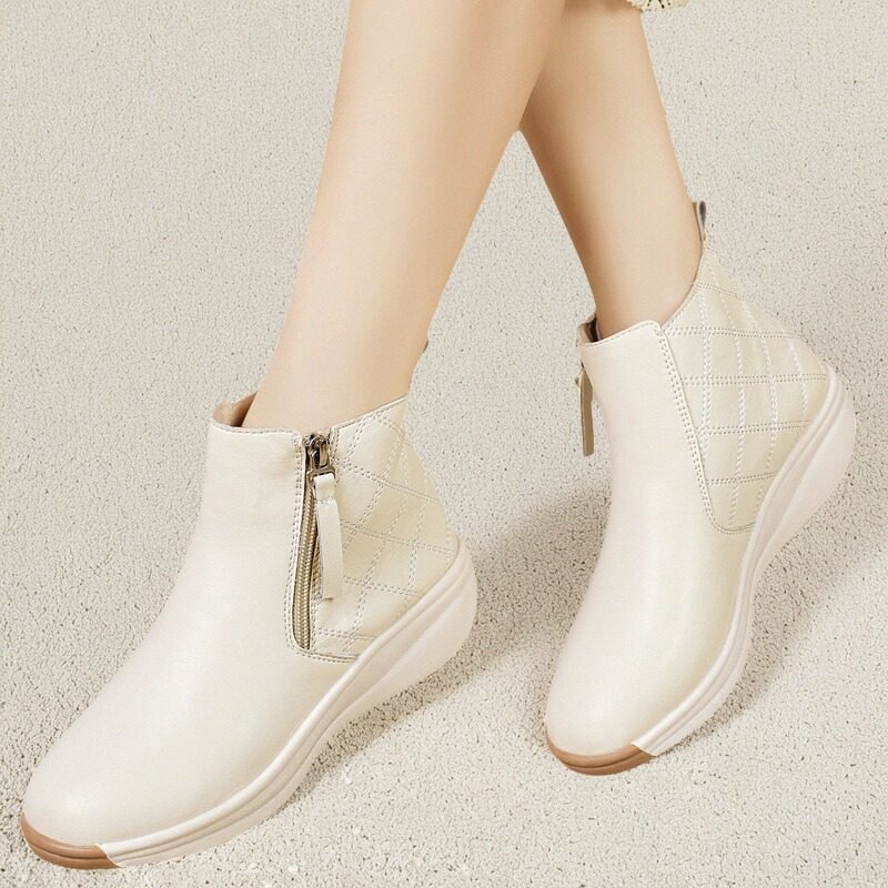 欧洲站白色靴子女2026春秋新款厚底马丁靴防水防滑软底不累脚单靴,淘宝优惠券,粉丝福利购,淘宝优惠卷