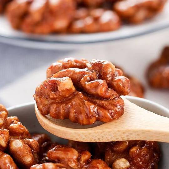 2024 Neue Produkte Bernstein Walnuss Kernel in Dosen Karamellgeschmack Nüsse Sesam Honiggeschmack Xinjiang handgefertigtes Yawei Mandarin