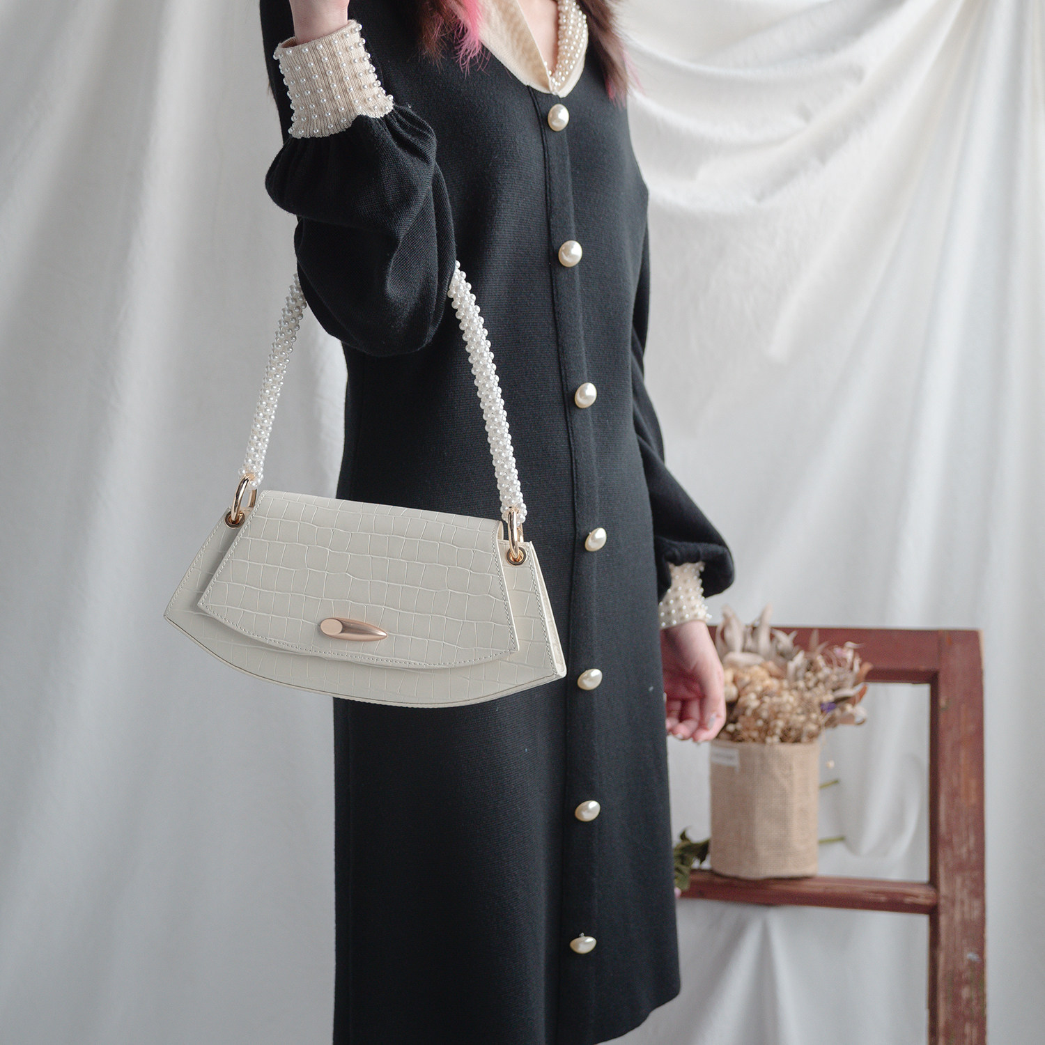 贝壳包单肩高级珍珠链条腋下女法棍 bobibanner女士包袋